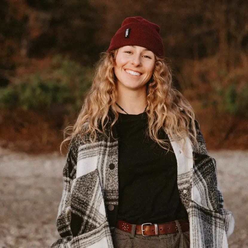 Headshot of Jessica Hotter, New Zealand skier.